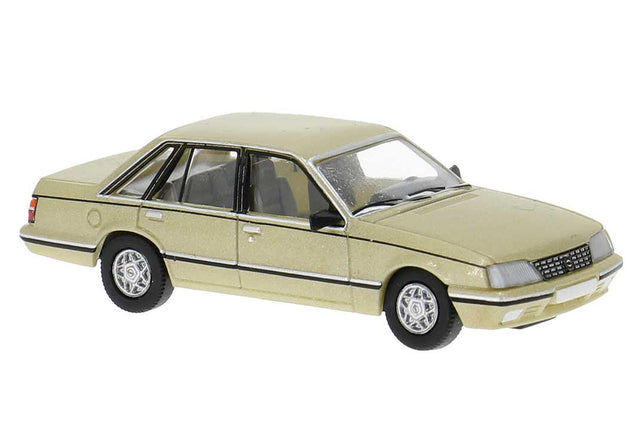 Opel Senator A2 - Assembled -- Gold