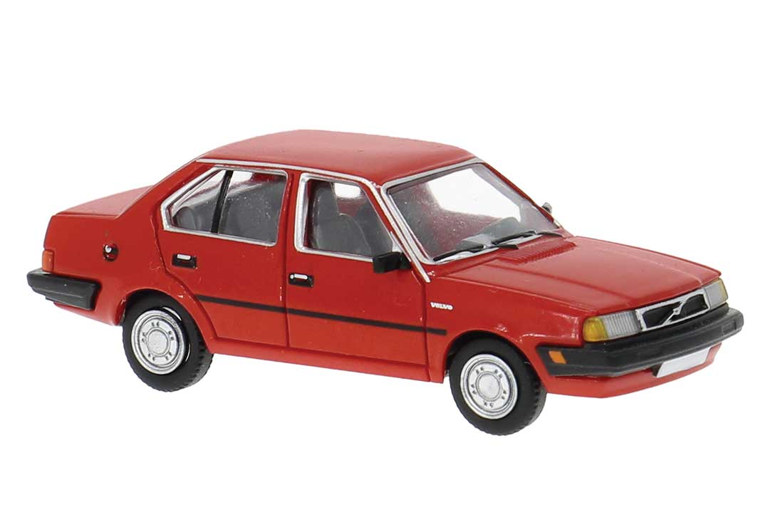 Volvo 340 Sedan - Assembled -- Red