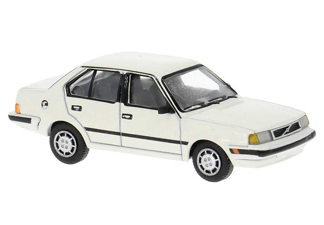Volvo 340 Sedan - Assembled -- White