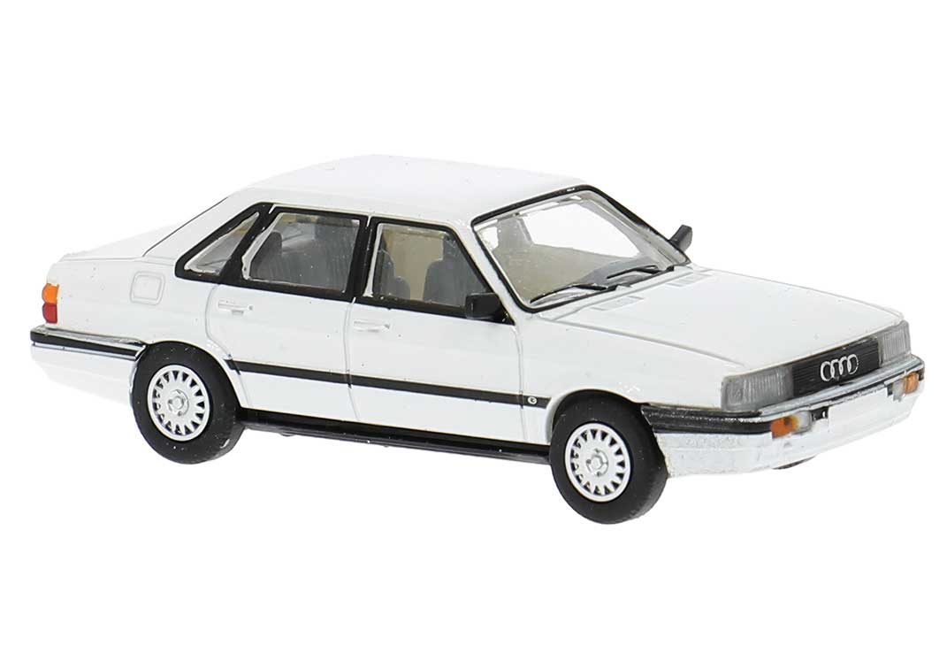 Audi 90 Sedan - Assembled -- White