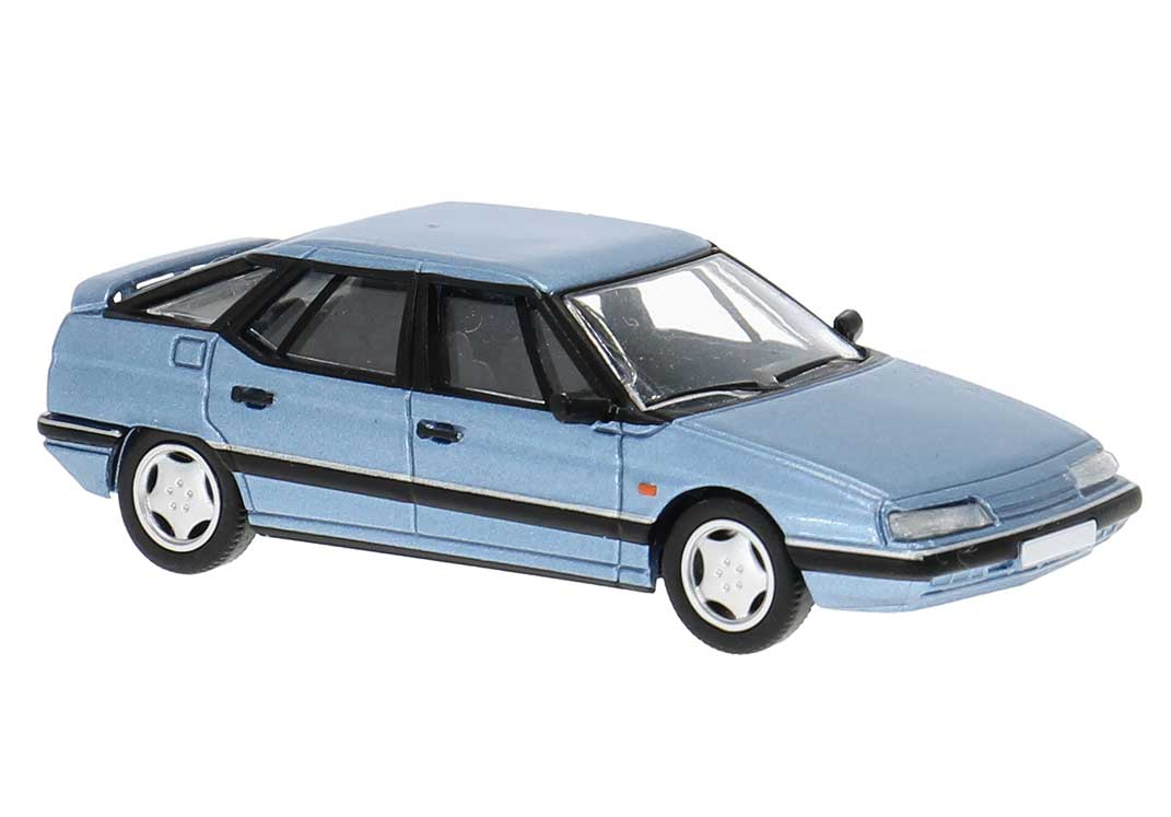 1990s Citroen XM Break Station Wagon - Assembled -- Light Blue