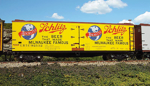 40' ACF/URTX Wood Reefer - Assembled -- Schlitz #92132