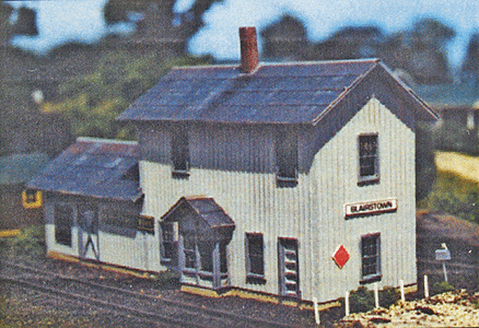 Blairstown 2-Story Depot -- Kit - 7-5/8 x 2-1/4"  19.4 x 5.7cm