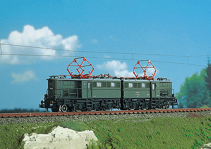 Electric E 95 03 Loco Powered -- DR Era III