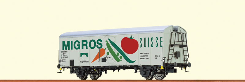 Type UIC Standard 1 Refrigerator Car - Ready to Run -- Migros FS #563 946 P (Era III, white, green, red, orange)