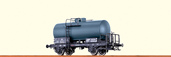 2-Axle Tank Car - Ready to Run -- German Federal Railway DB #589 610 P (Era III, gray, black)