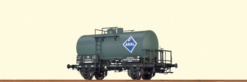 2-Axle Tank Car - Ready to Run -- Aral #557 460 P (Era III, green, blue)