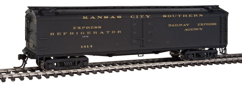 General American (GACX) 53'6" Wood Express Reefer 2-Pack - Ready to Run -- Kansas City Southern #1414, 1421 (Pullman Green)