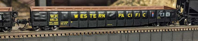 52'6" 15-Panel Mill Gondola - Heavily Dented Sides - Ready to Run -- Western Pacific #6615 (black, yellow)