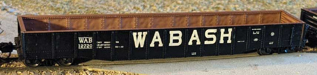52'6" 15-Panel Mill Gondola - Medium Dented Sides - Ready to Run -- Wabash # 12720 (black, white)