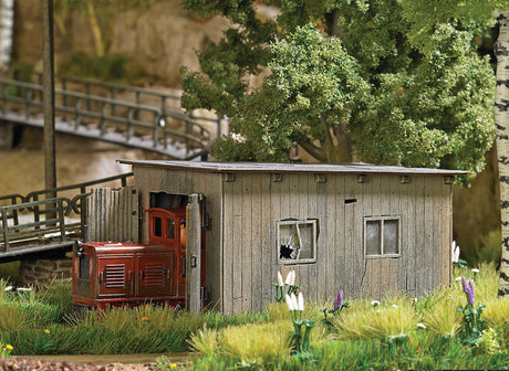 Wood Locomotive Shed - Feldbahn -- Weathered Laser-Cut Wood Kit - 2-15/16 x 1-3/4 x 1-9/16"  7.4 x 4.5 x 4cm-2