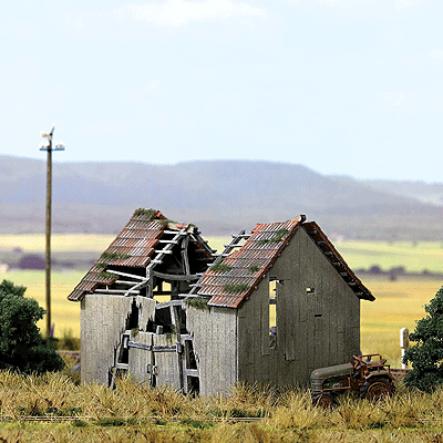 Dilapidated Barn -- 3-1/4 x 2-1/12 x 2-9/16"  8.3 x 5.3 x 6.5cm