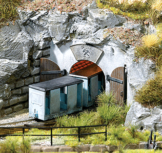 Mine Entrance 1-Rail -- 3-1/2 x 1-3/4"  9 x 4.5cm