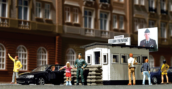 US Army Post-1945 Minature Scene Kit -- "Checkpoint Charlie" United States Zone Berlin Wall Border Crossing