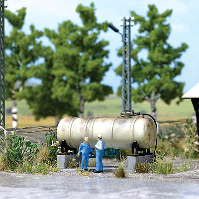 East German Farm Water Tank - Kit -- 2-7/16 x 1-1/4 x 1-11/32"  6.2 x 3.2 x 3.4cm