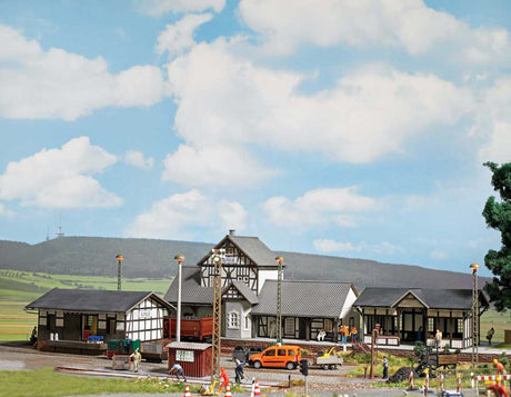 Ilfeld-Harz Half-Timber Train Depot -- Laser-Cut Wood Kit - 9-3/8 x 4-1/16 x 5-1/8"  23.8 x 10.3 x 13cm-1