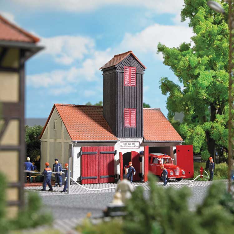 Jonaswalde Firehouse -- Laser-Cut Wood Kit - 4-1/16 x 2-7/8 x 4-1/16"  10.3 x 7.3 x 10.4cm-1