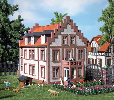 Carl Benz House -- Laser-Cut Kit - 7-1/2 x 3-11/16 x 4-13/16"  19 x 9.4 x 12.2cm-1