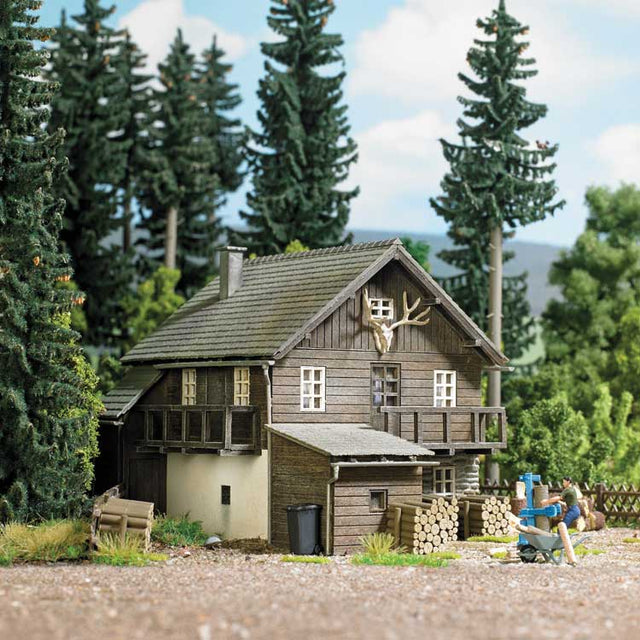 Forester's House-Lodge -- Laser-Cut Wood Kit - 4-5/16 x 3-3/4 x 3-3/4"  11 x 9.5 x 8.3cm-1