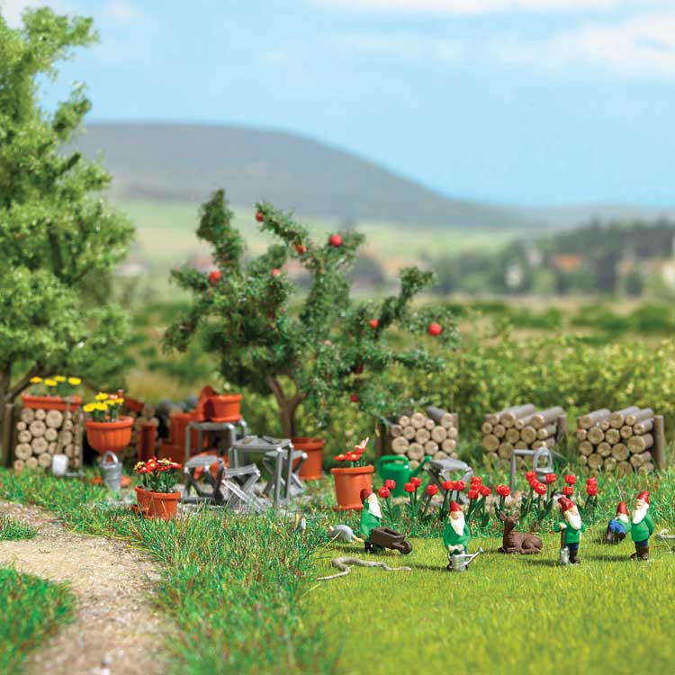 Garden Details Set -- Unpainted, 5 Gnomes, 6 Water Cans, 6 Woodpiles, 16 Pavers, Small Animals, To-2