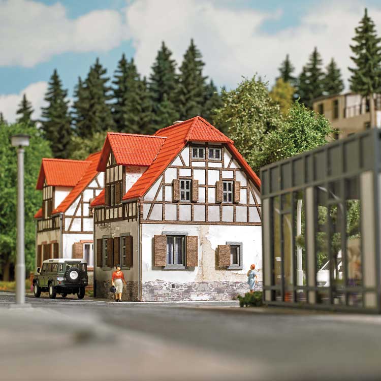 Weathered Half-Timber House -- Laser-Cut Kit - 3-9/16 x 3-3/8 x 4-1/8" 9 x 8.6 x 10.5cm-2