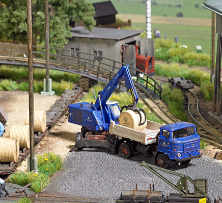 1974 Weimar Mobilbagger T174-2E Crane w/Log Grapple - Assembled -- Hartmannschen Papierfabrik (blue, German Lettering)-1