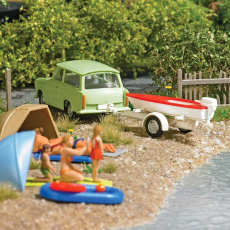1975 Trabant P601 Universal Kombi Station Wagon w/Boat - Assembled -- Light Green-2