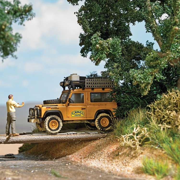 Land Rover Defender 90 SUV - Assembled -- 90 Camel Trophy Germany Team (yellow)-2