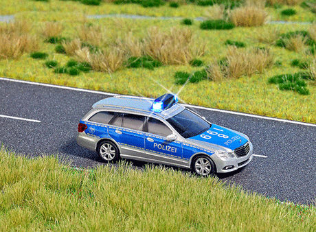 Mercedes-Benz E-Klasse Station Wagon w/Working Emergency Flashers - Assembled -- Police (blue, silver, German Lettering)