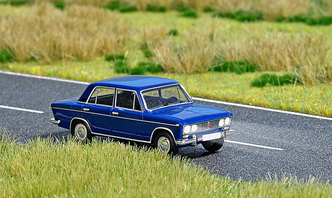 1973-1982 Lada 1500/2103 Sedan w/Working Headlights - Assembled -- Blue