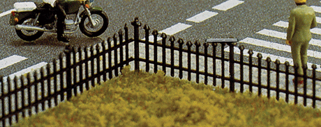 Fence & Wall Assortment - Kit (Plastic) -- 6 Styles, Mixed Types - Over 78-11/16"  200cm Total Length