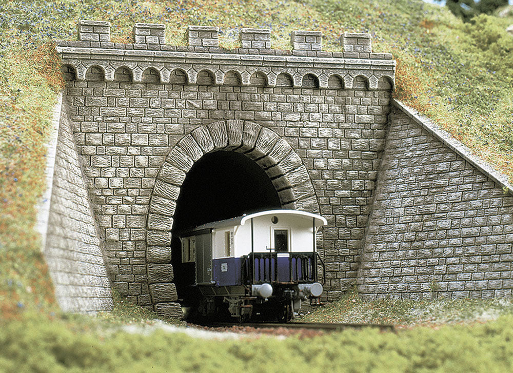 Tunnel Portals w/Wings -- Single Track