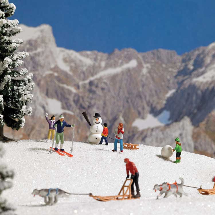 4 Sleds, 8 Skis and 8 Snowboards-1
