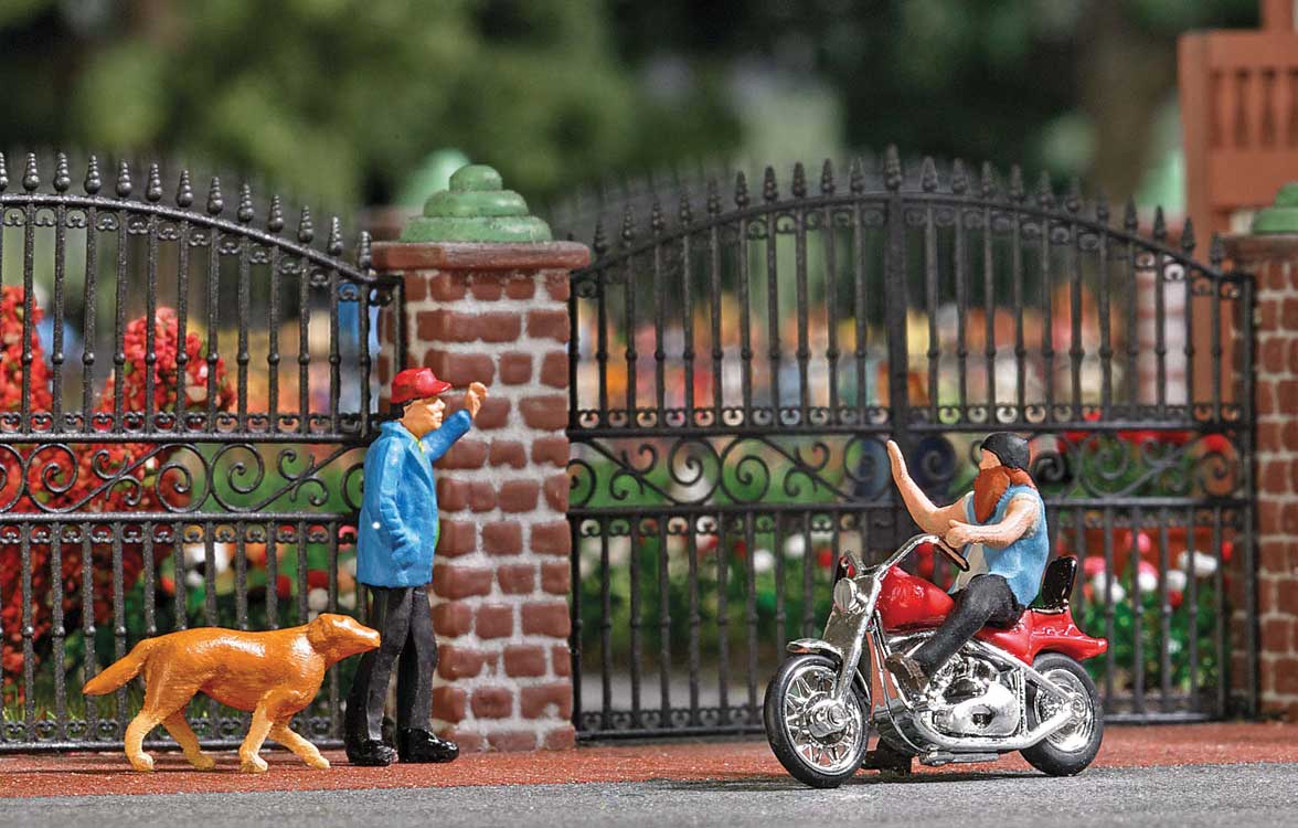American Motorcycle with Biker Figure - Assembled - Action Set -- Red-1
