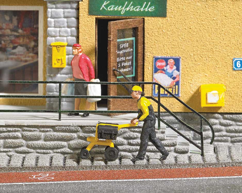German Post Letter Carrier - Action Set-1