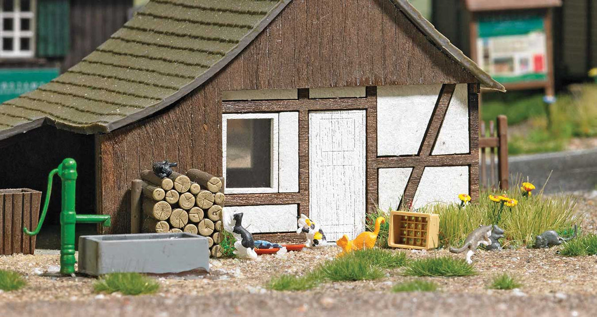 Cats - Action Set -- 5 Cats, Park Bench, Trash Can, Wood Pile, Crate, Litterbox, Small Animal Spr-1