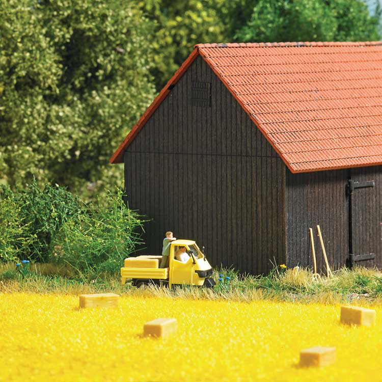Hay Transport - Action Set -- Ape 50 Pickp, Hay Bales, Tools, 2 Figures-2