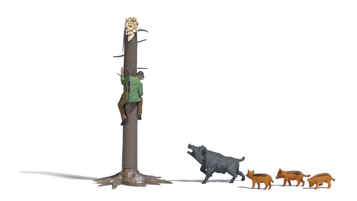Wild Boar Attack - Action Set -- Hunter Climbing a Tree Trunk, Tree Trunk, Wild Boar with 3 Young Boar-2