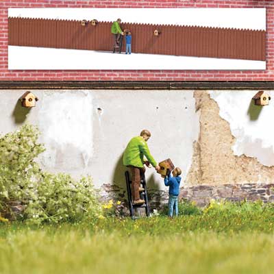 Putting Up Birdhouses - Action Set -- 2 Figures, Ladder, 4 Birdhouses, Wood Fence 22cm Long