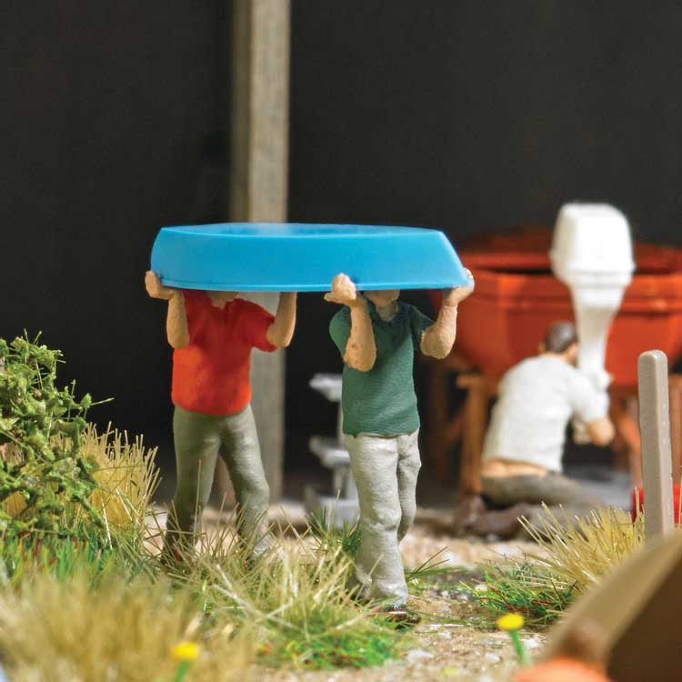 Carrying a Boat - Action Set -- Boat, 2 Figures, Boat Stands-1