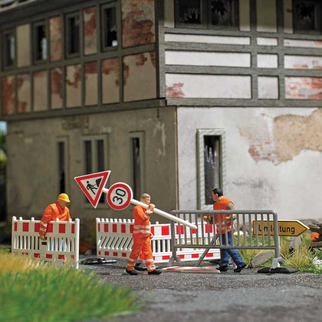 Setting Up Construction Barriers - Action Set -- 8 Barriers, 3 Figures, German Signs, Orange Cones, Dirt Pile-1