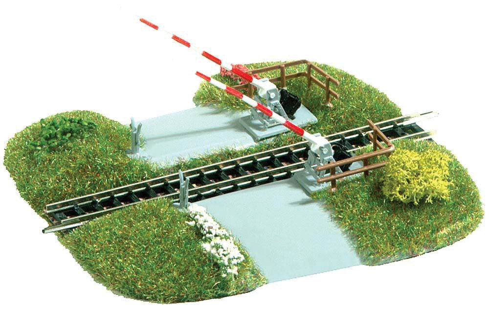 Grade Crossing w/Gates -- For HO or N Scales, 4-5/16 x 4-5/16"  11 x 11cm