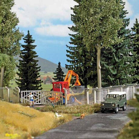 East German Gate & Chain Link Fence w/Concrete Posts - Kit (Laser-Cut Card) -- Builds 21-5/8"  55cm of Fence-1