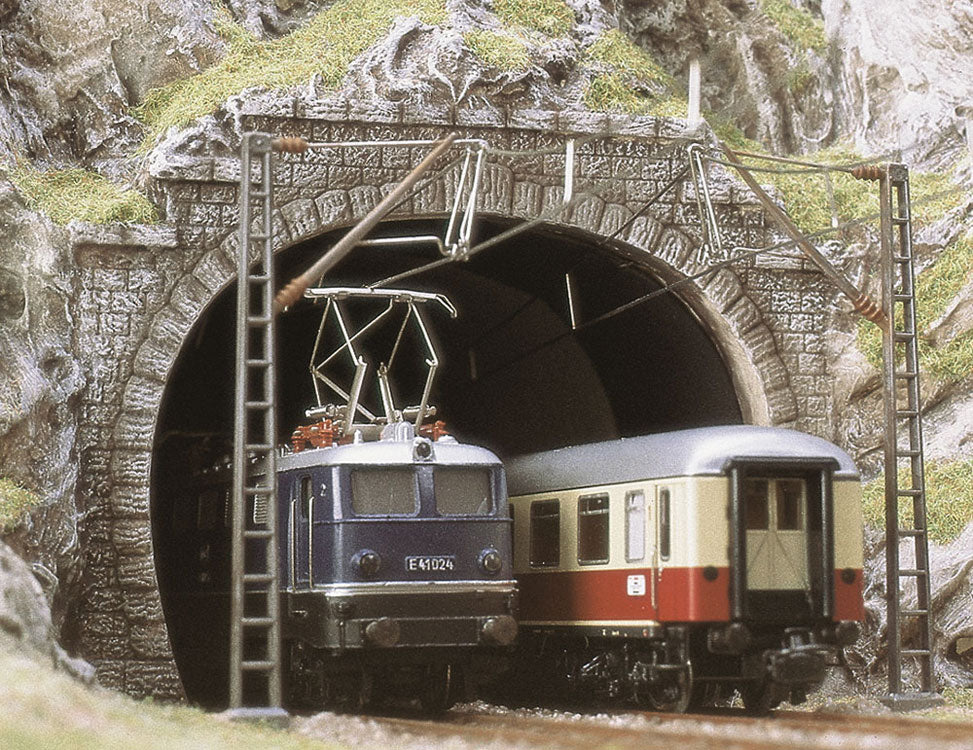 Double-Track Cut-Stone Tunnel Portal -- With Stepped Top pkg(2)