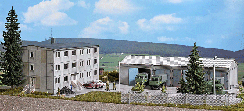 Concrete Barracks/Apartments -- Kit - 8-3/8 x 4-7/8 x 4-1/4"  21.2 x 12.3 x 10.7cm-1