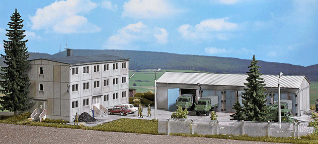 Concrete Barracks/Apartments -- Kit - 8-3/8 x 4-7/8 x 4-1/4"  21.2 x 12.3 x 10.7cm-1