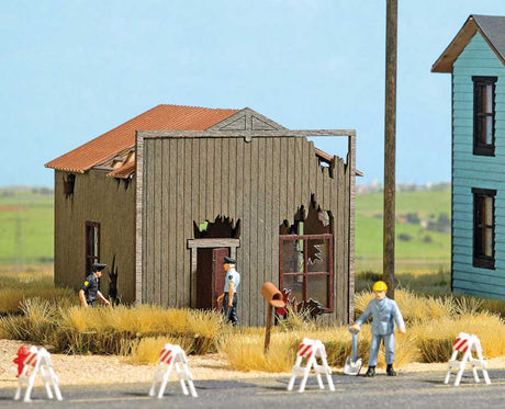 Dilapidated North American House -- Laser-Cut Kit - 2-3/8 x 2-3/8 x 2-3/8"  6 x 6 x 6cm-1