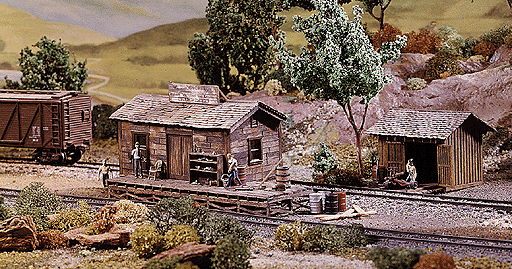 Supply Shed & Single Handcar House -- Shed: 2-1/2 x 5-1/4"  6.3 x 13.3cm House: 2 x 3-7/8"  5 x 10.1cm