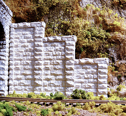 Cut Stone Stepped Tunnel Abutment -- Base: 4-1/2"  11.4cm; Max Height: 3-1/2"  8.5cm - 1 Pair