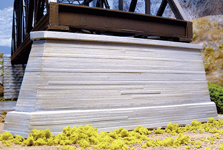 Double-Track Concrete Pointed Bridge Pier -- Fits Central Valley Double-Track Truss Bridge-1